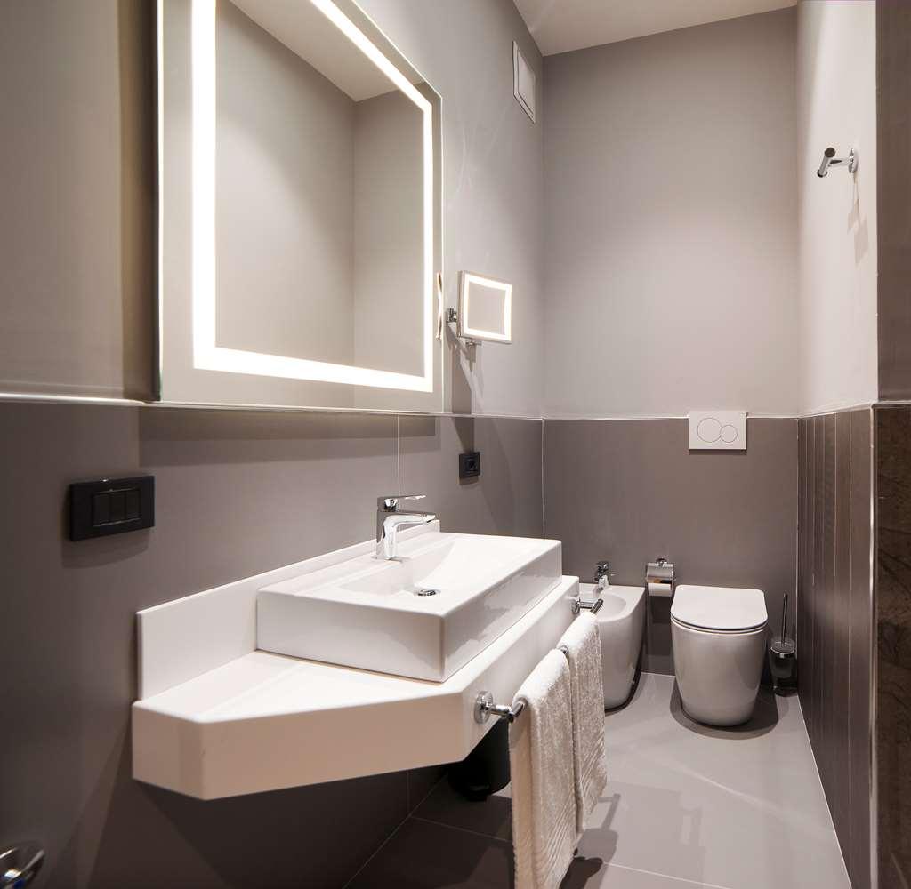 Radisson Hotel Nola Naples Bilik gambar